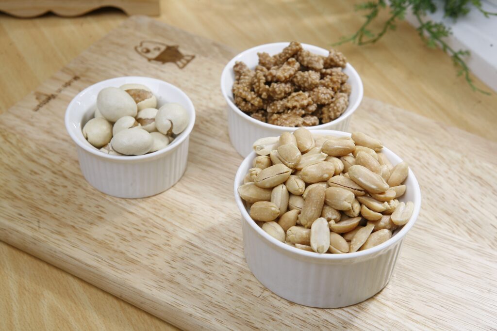 Diet tips for Adrenal Fatigue sufferers 11 bowl ingredients nuts 53591