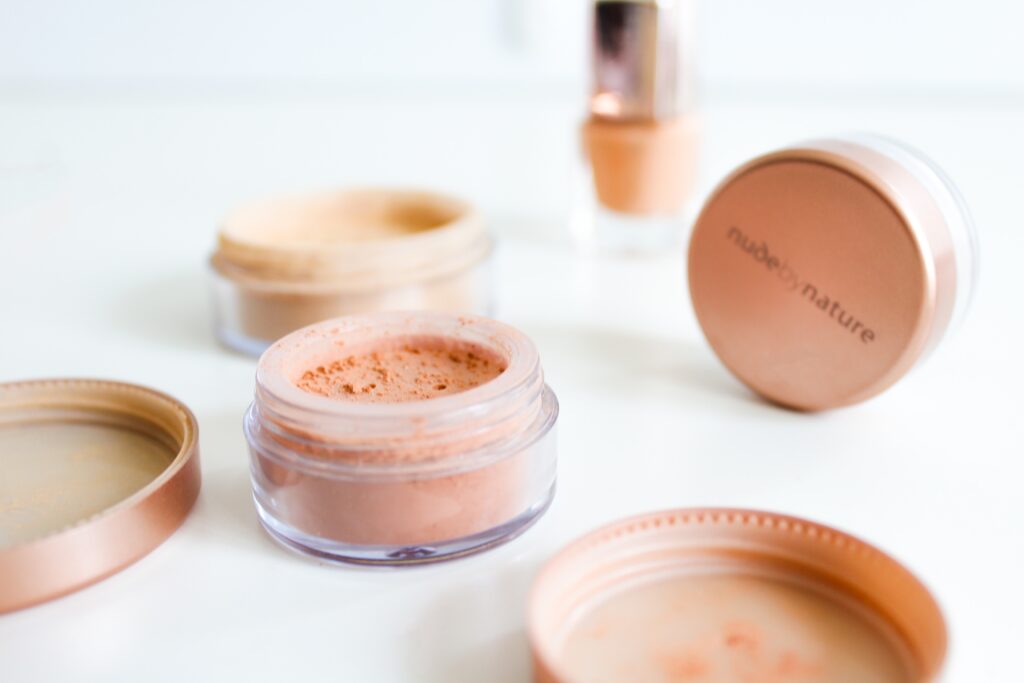 'FRAGRANCE' in cosmetics. 16 mineral natural make up
