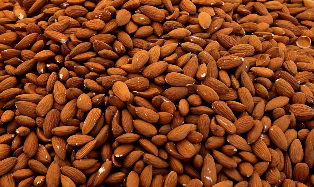 Calcium without dairy? 6 almonds nuts healthy fats