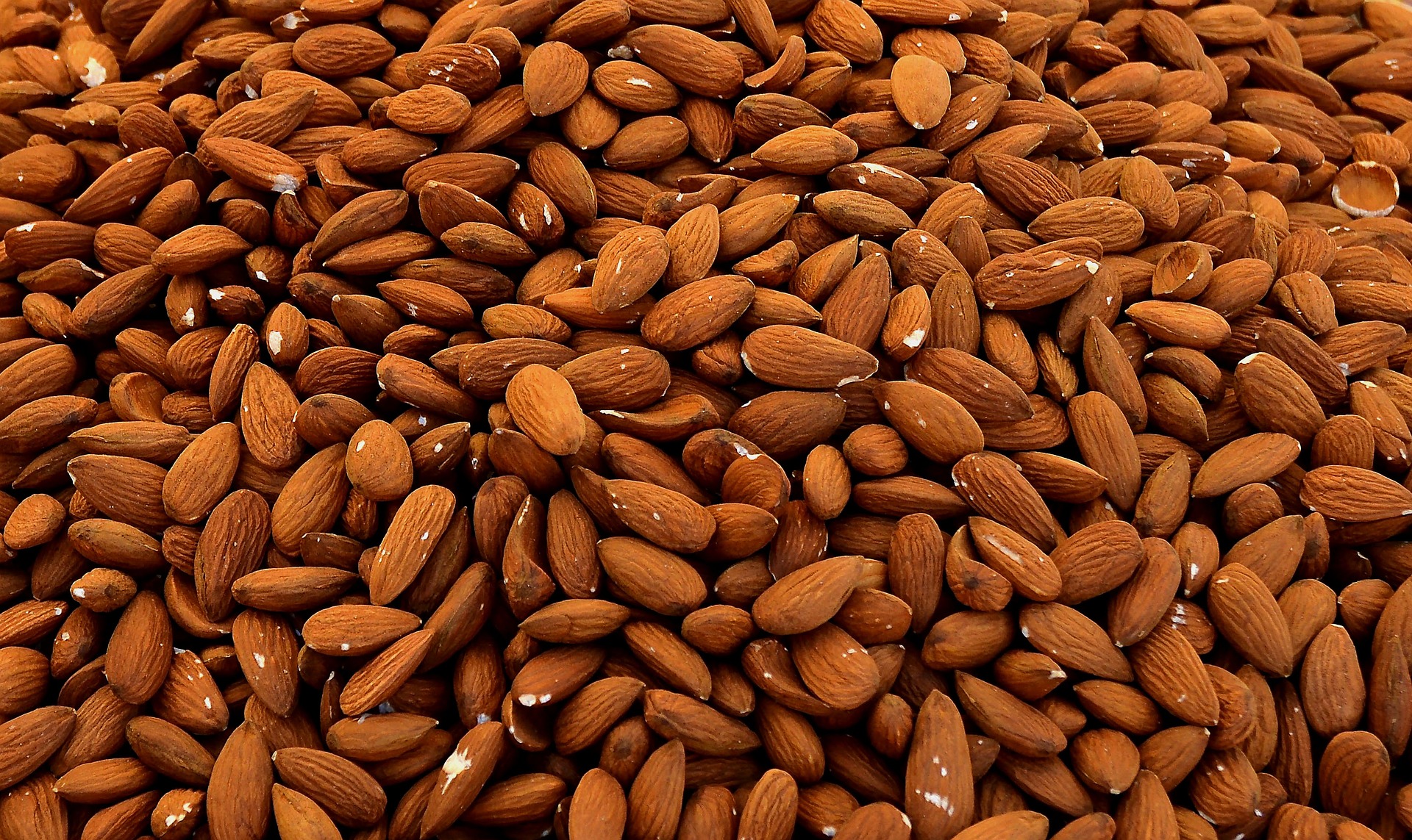almonds nuts healthy fats