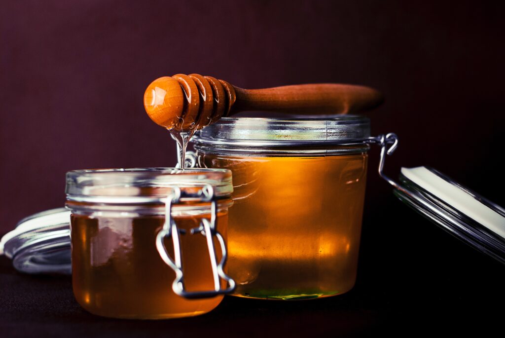 Sweeteners: The Good, The Bad and the Ok 4 glass honey jar